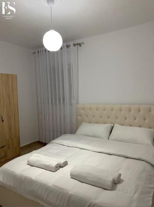 Es Apartment Tirana Eksteriør billede
