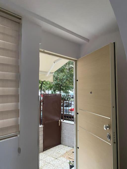 Es Apartment Tirana Eksteriør billede